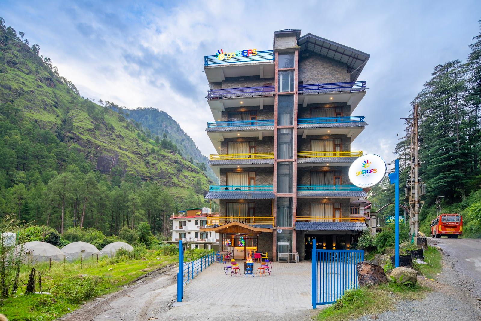 goSTOPS PLUS Kasol, Manikaran Road | Bar and Hostel
