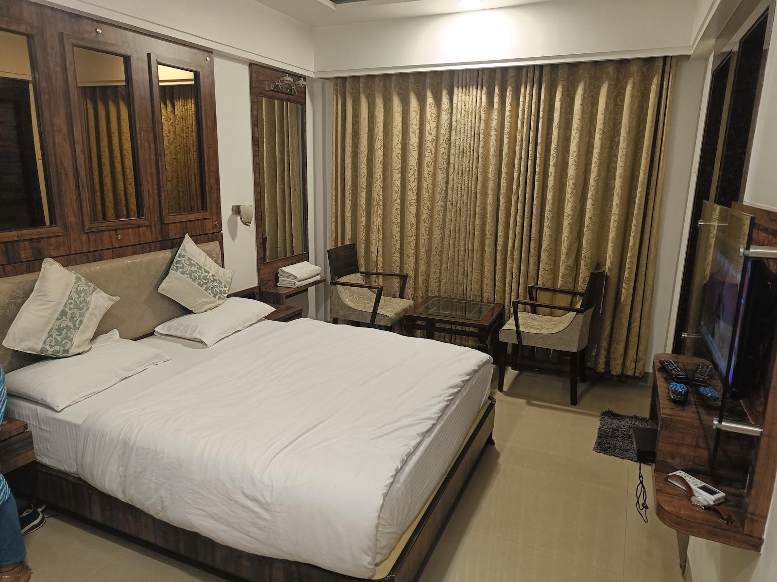 Hotel Poonam – photo 2
