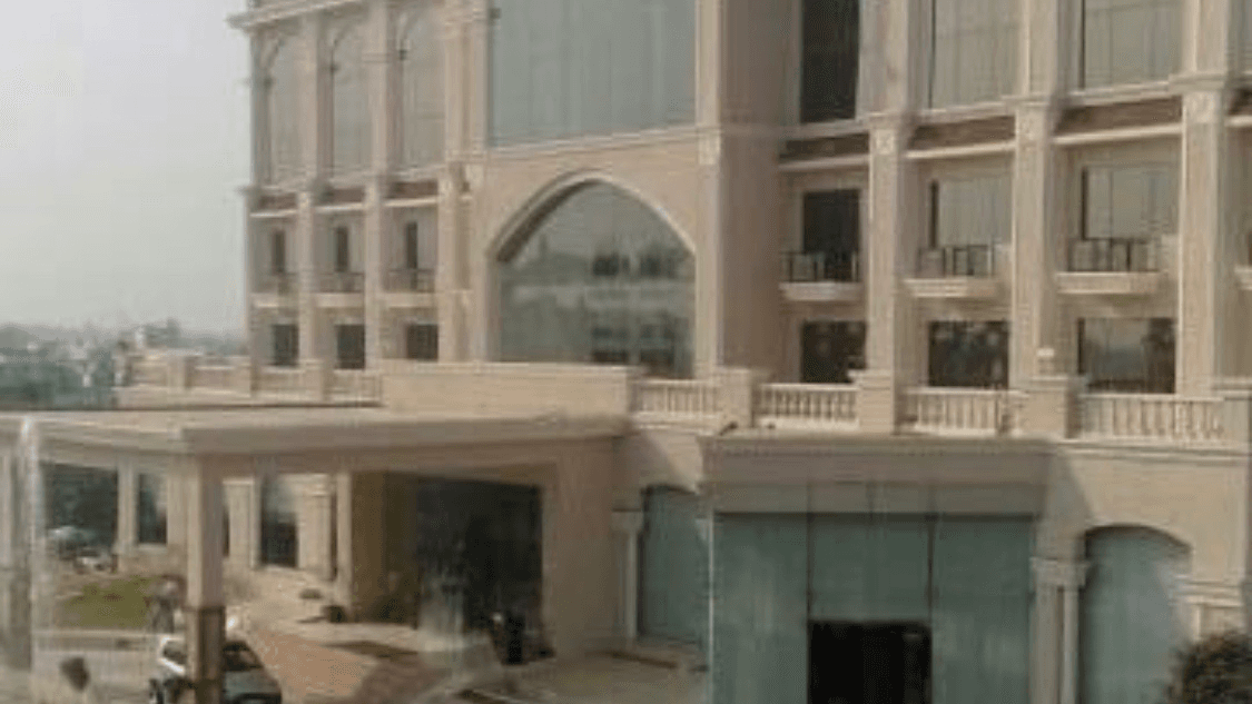 Hotel Eqbal Inn