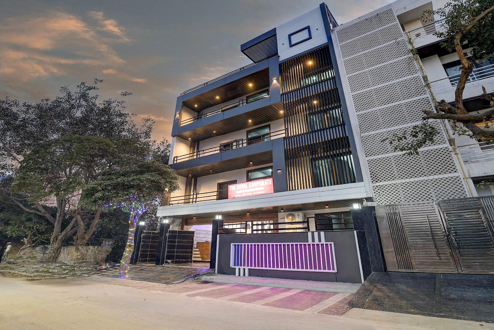 The Royal Corporate Near Sector 52 Metro Station Noida – photo 1