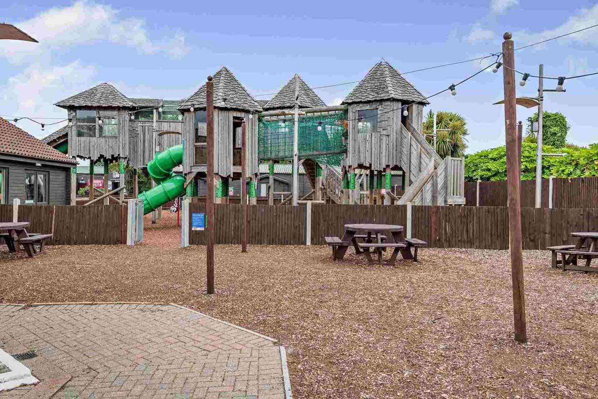 Great Yarmouth Racecourse Caravan and Motorhome Club Campsite – photo 3