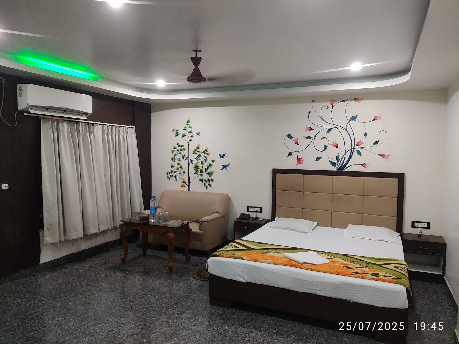 Hotel O Royal Paradise – photo 3