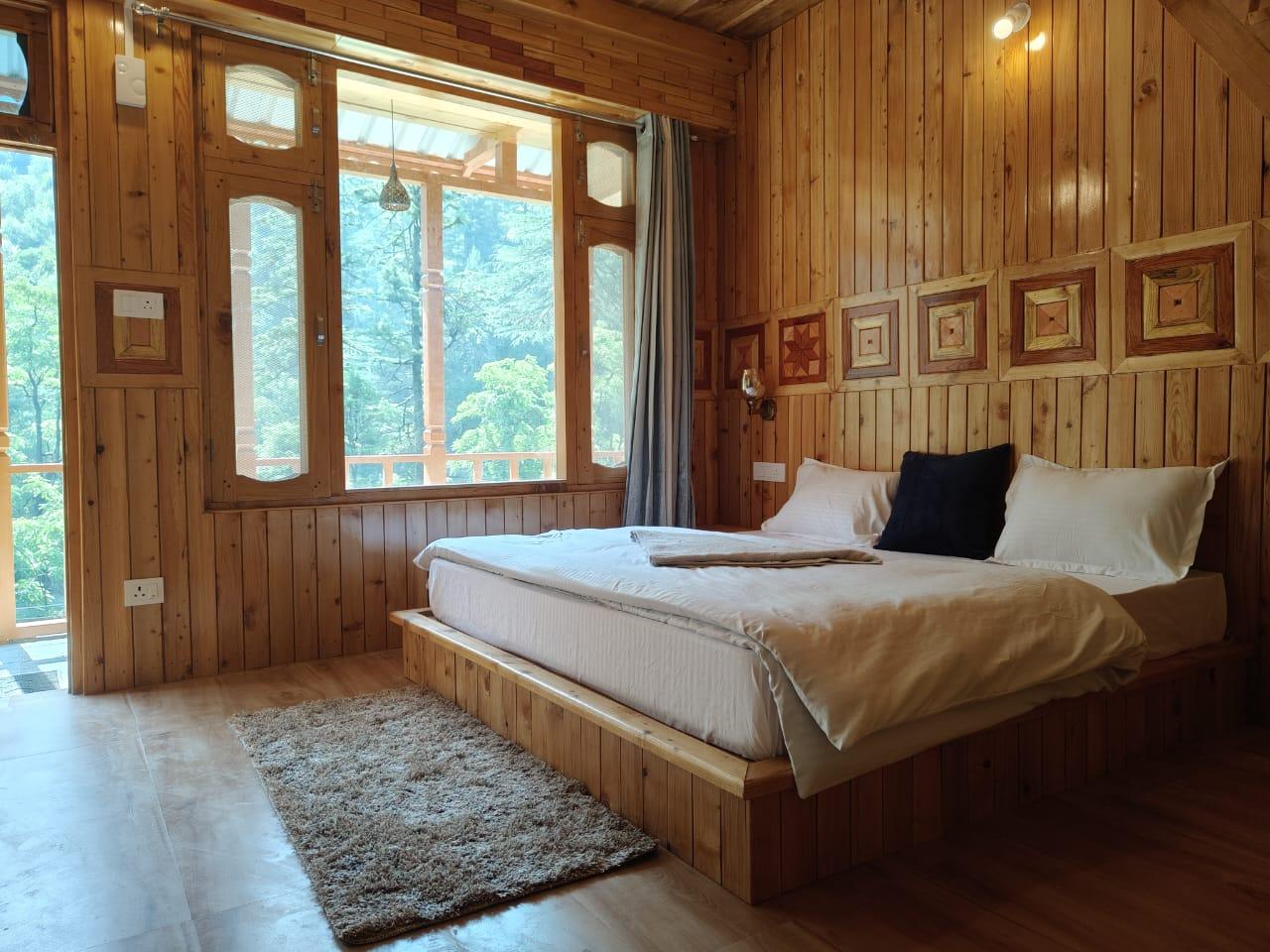 blue sky home jibhi – photo 3