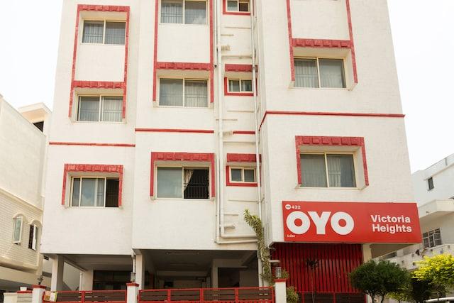 Capital O Premium Hotel Victoria Heights Near Sri Someshwara Swami Temple – photo 1
