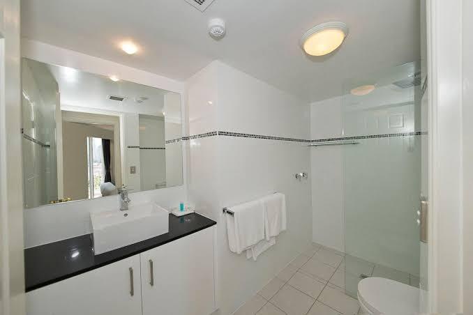 Broadbeach Holiday Apartments – photo 4