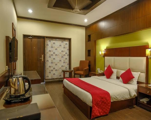 Hotel Saurabh By Moonlight Hospitality – photo 1