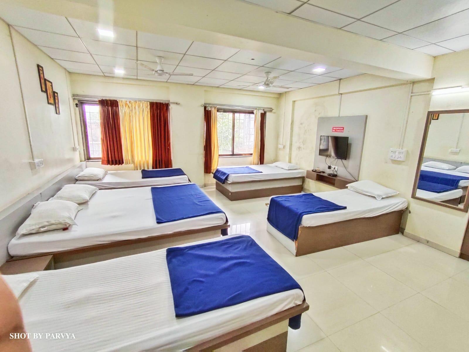 Hotel Gurusparsh – photo 2