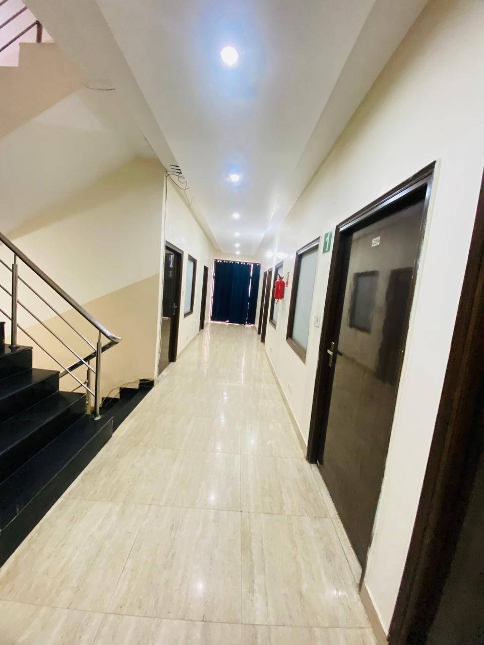 Hotel KB Square Near Chandigarh Railway Station – photo 4