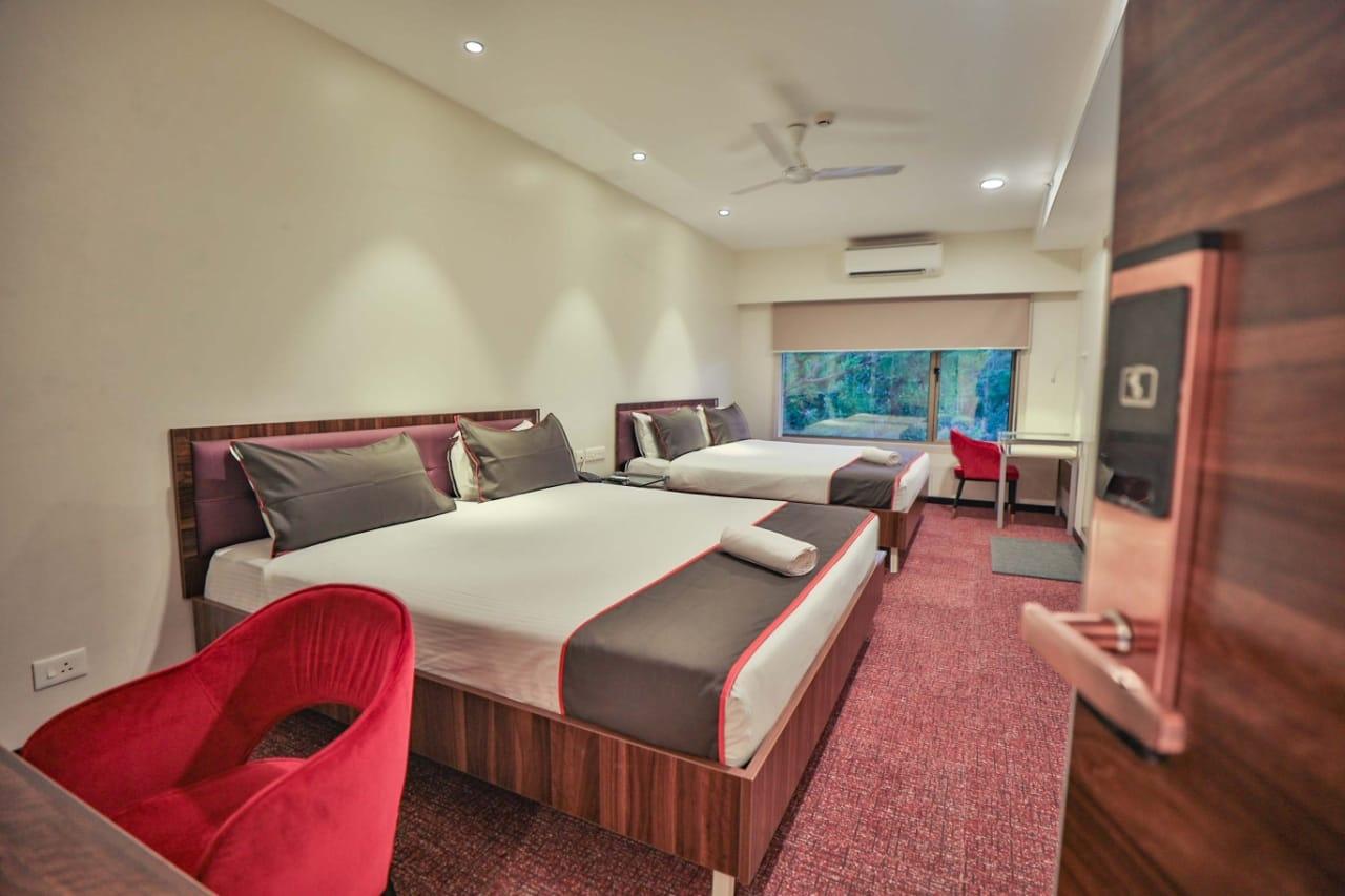HOTEL CRYSTAL CROWN – photo 4
