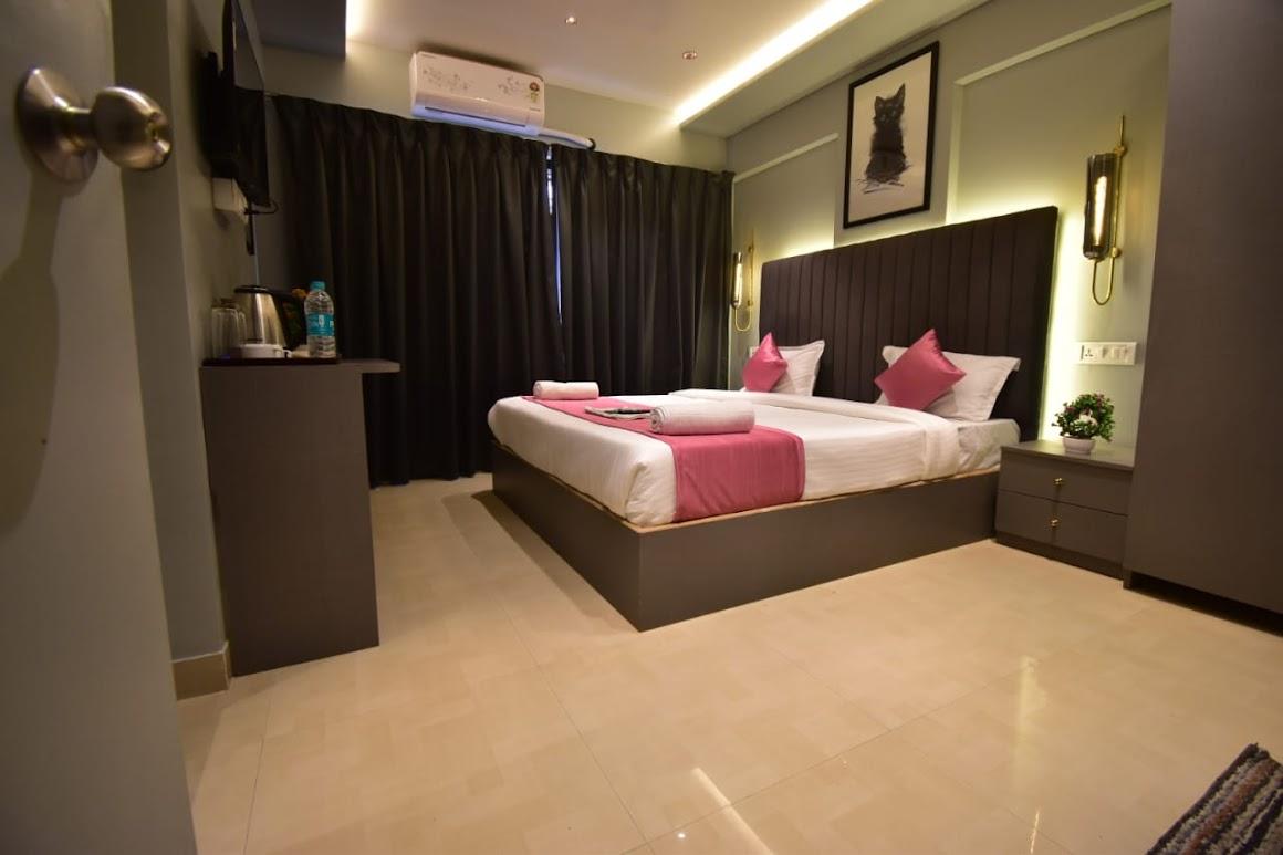 Dhanvantari Hotel Near Kokilaben Hospital – photo 4