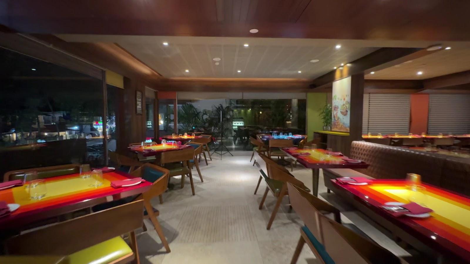 YU Hotel – photo 2