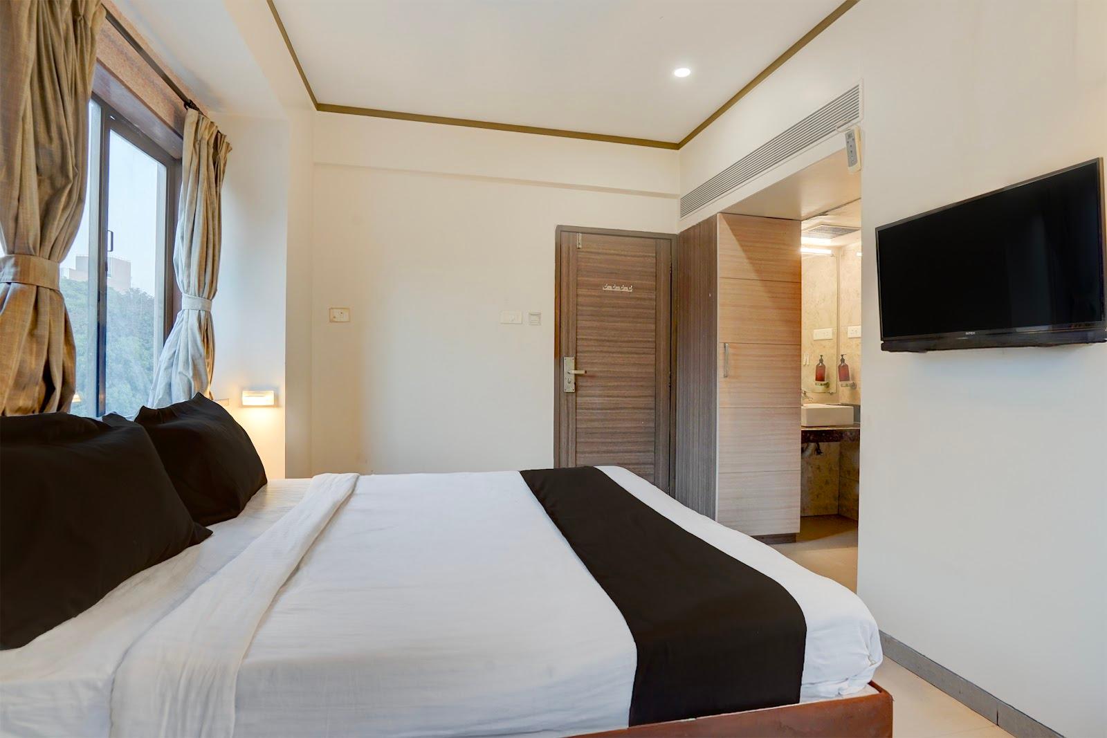 Hotel Kapil Residency Pune Budget hotel near Pune Railway station – photo 2