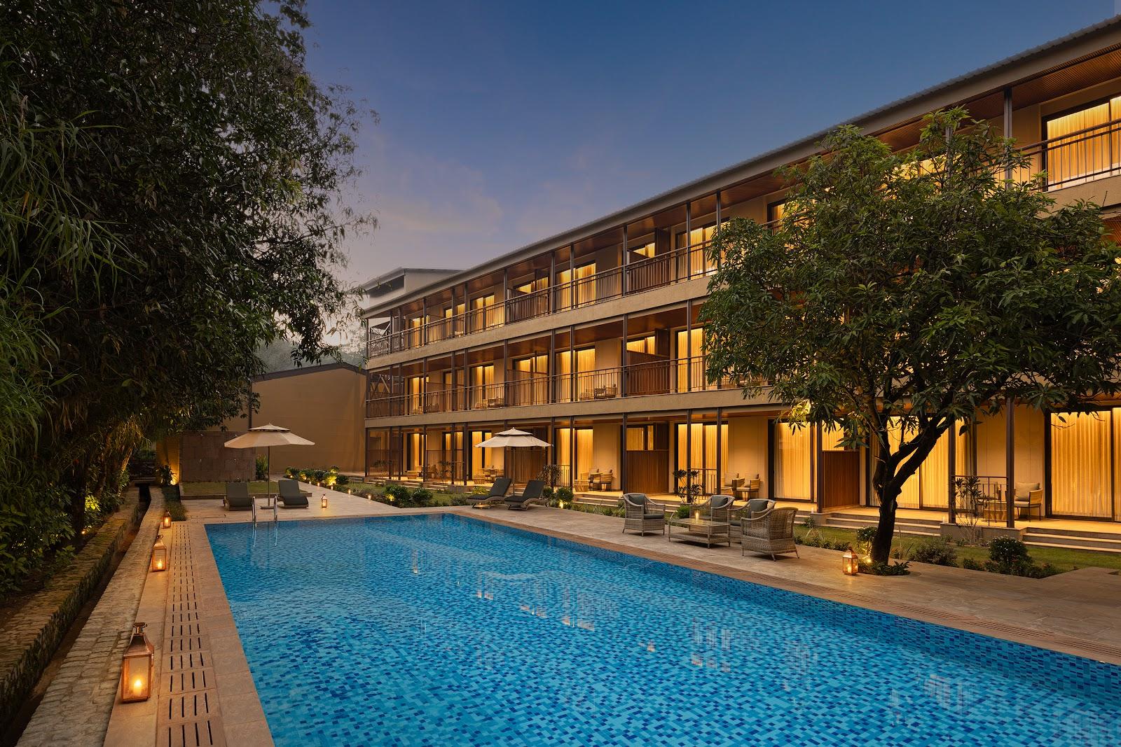 The Riverview Retreat, Corbett