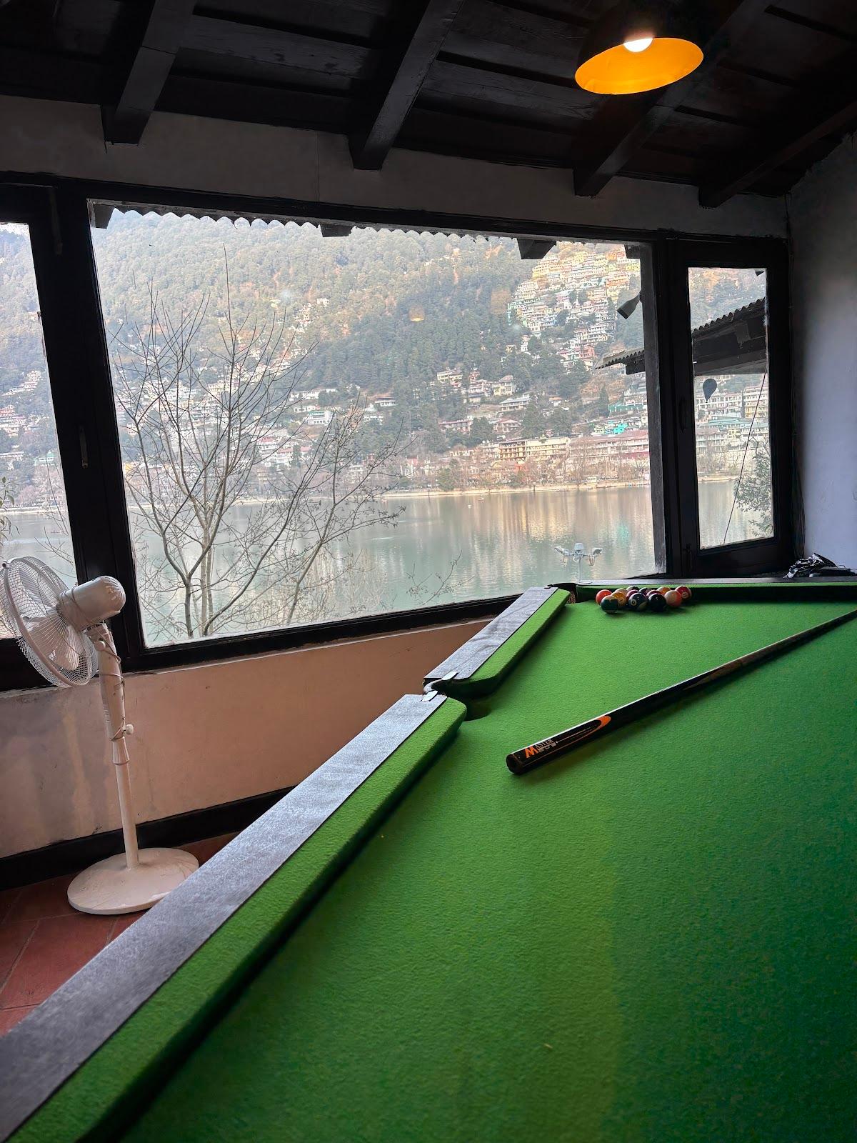 The Manu Maharani Hotel – photo 2