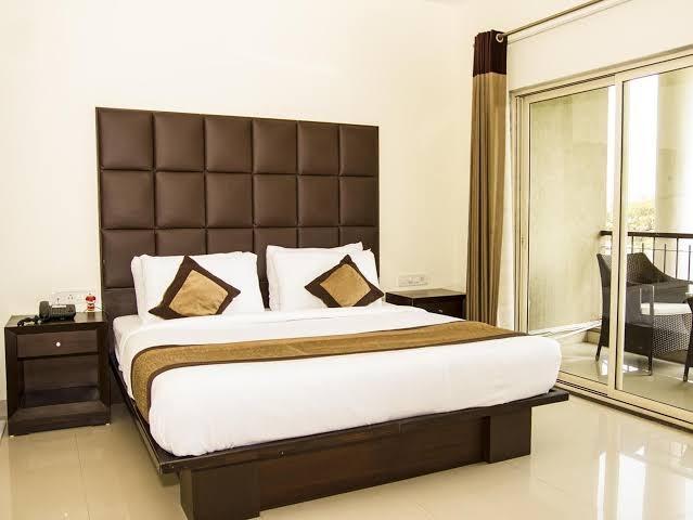 The Golden Suites & Spa – photo 4