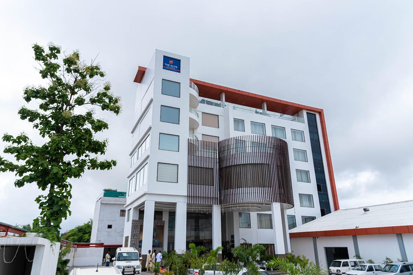 The Elite Lucknow Convention Hotel – photo 1
