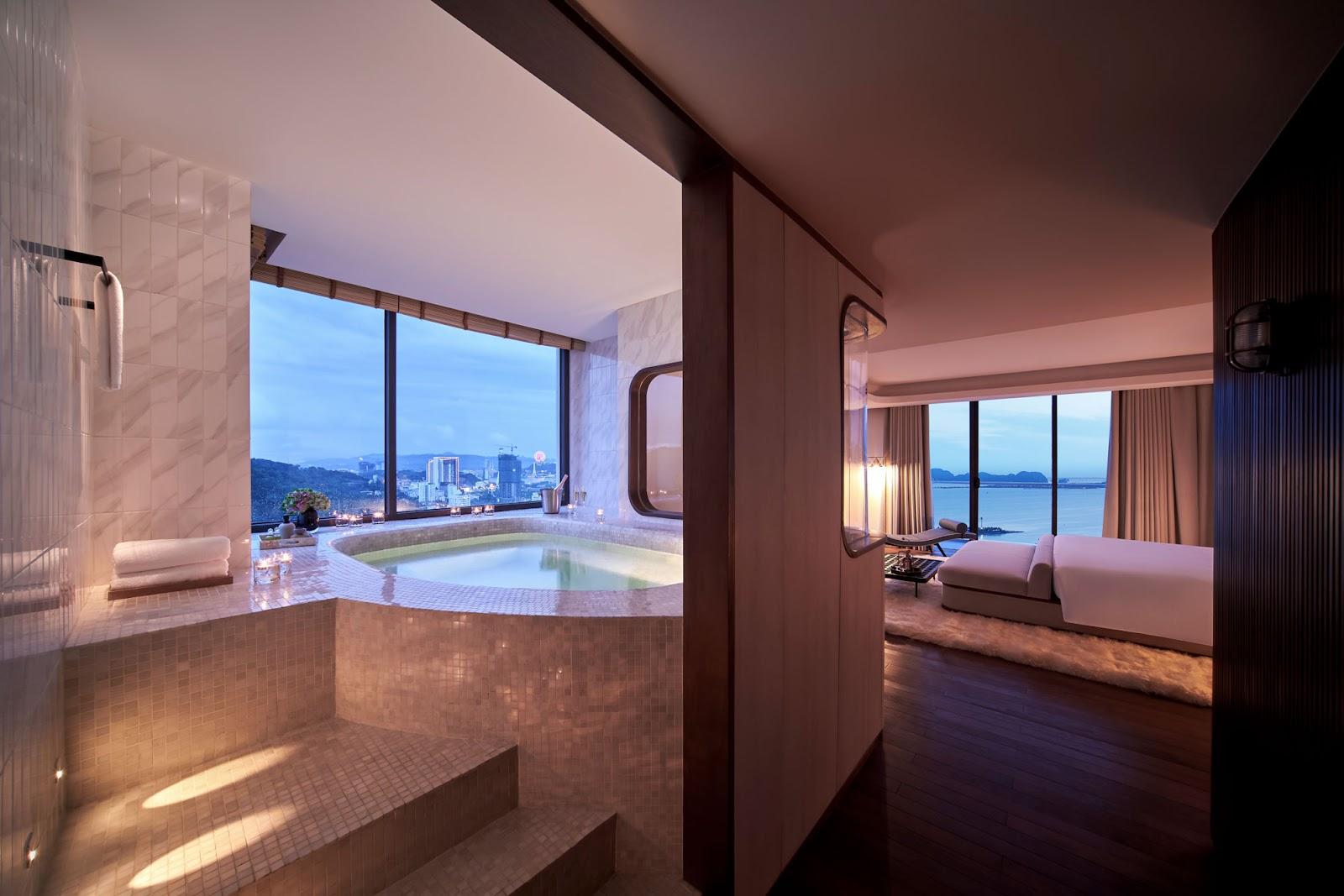 The Yacht Hotel by DC – photo 3