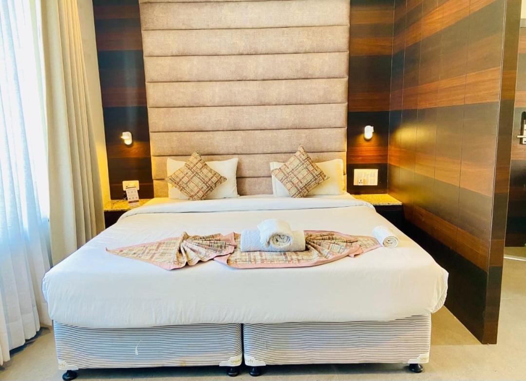 Meera Madhav Resort – photo 3