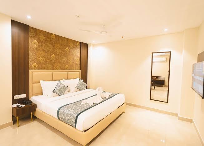 SWAN HOTEL & BANQUETS – photo 3