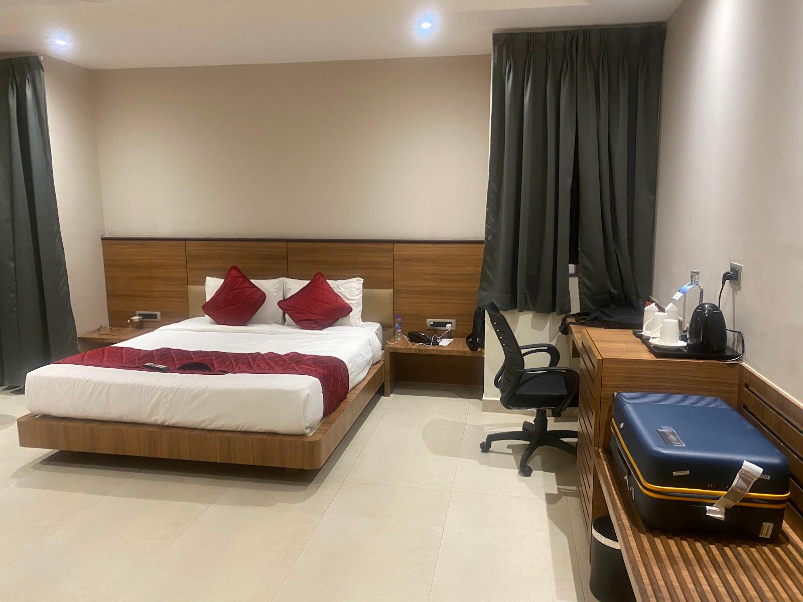 The Rohika Hotel – photo 3