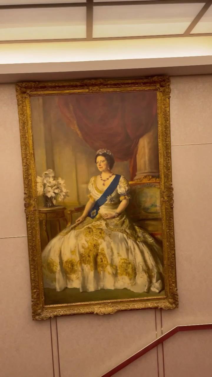 Queen Elizabeth 2 – photo 2