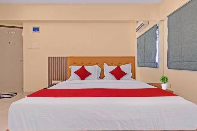 Hotel Sunrise Juhu – photo 4