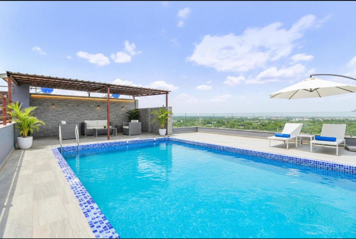 Mangal Residency – Rooftop Pool with Mountain View | Lift & Private Parking – photo 4