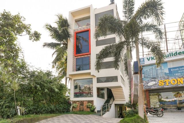 Capital O Platinum Inn – photo 1
