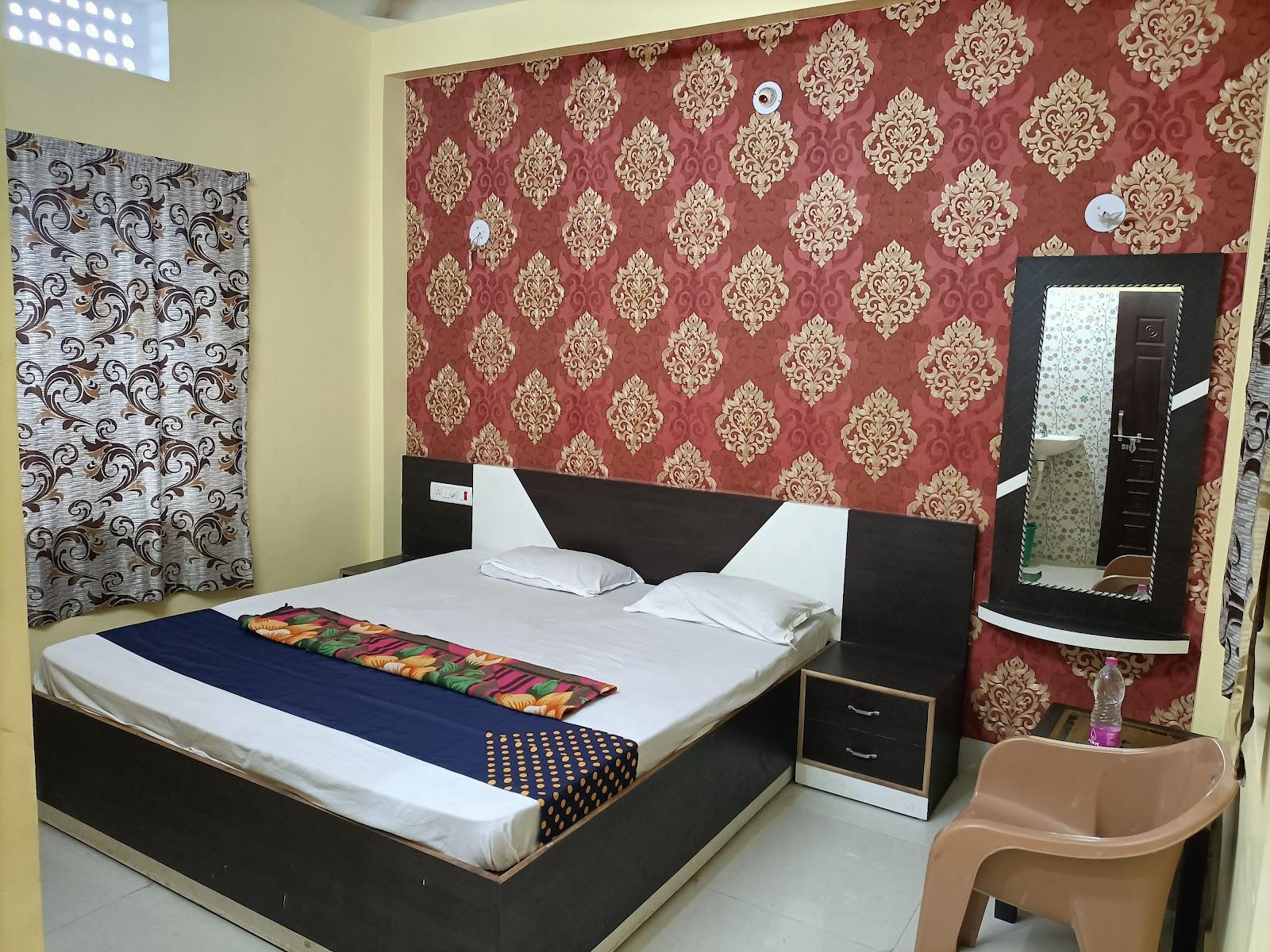 Om Lodge – photo 2