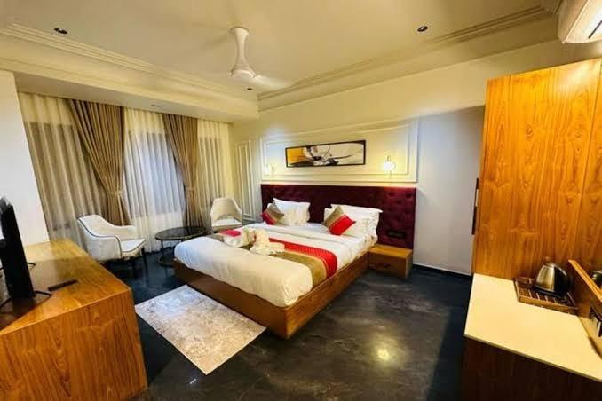 The Love Passion Karma Club And Resort – photo 2