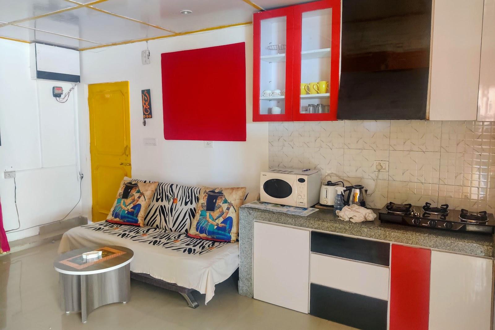 Sun 2BHK Apartment by Wabi Sabi Stays – photo 4