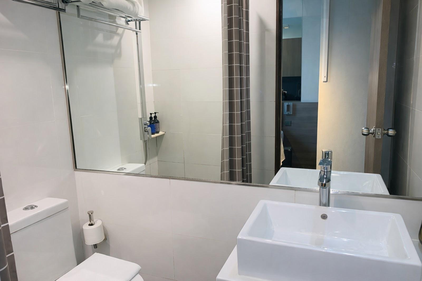Amrise Hotel Kitchener – photo 4