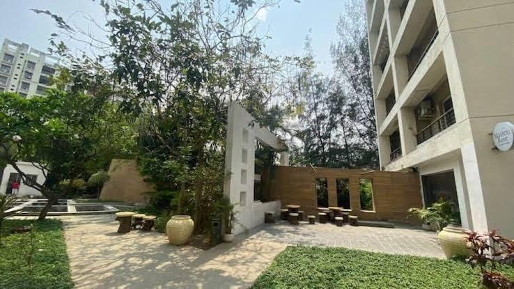 Siddha Xanadu Studio 604 - Pool Near Airport, CC2 – photo 1