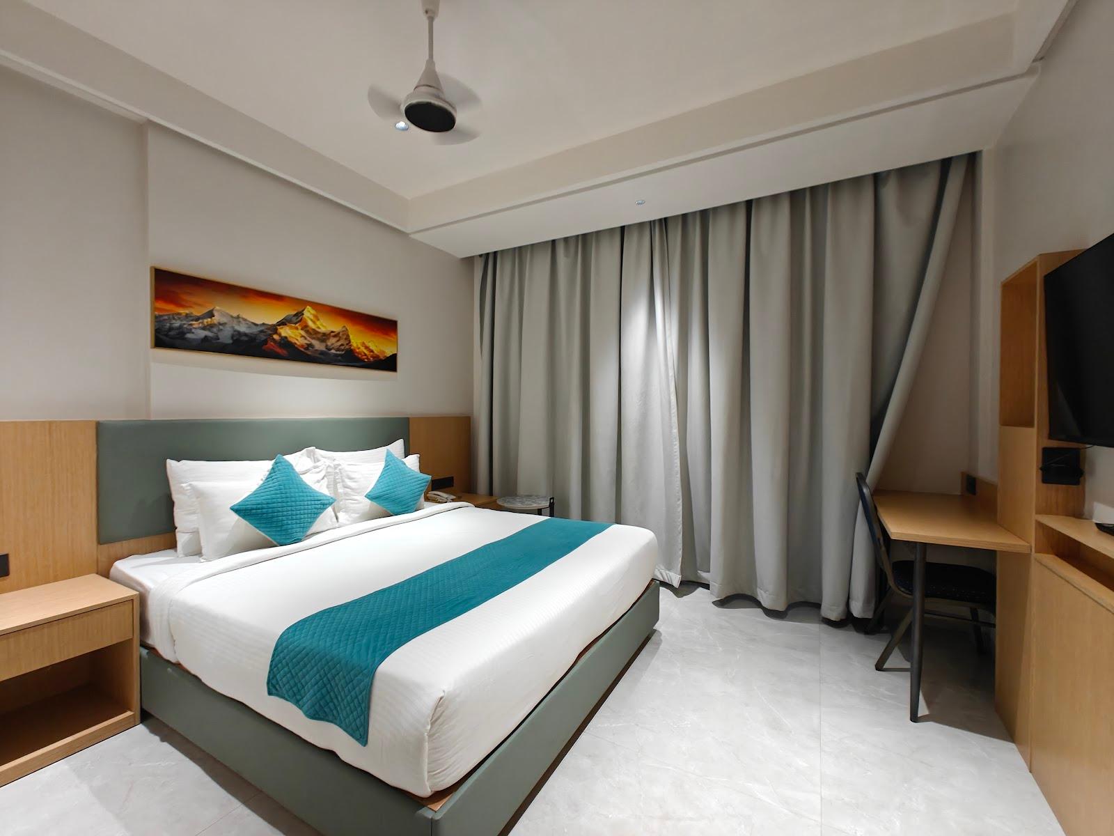 Hotel Tulips inn by VKG – photo 3