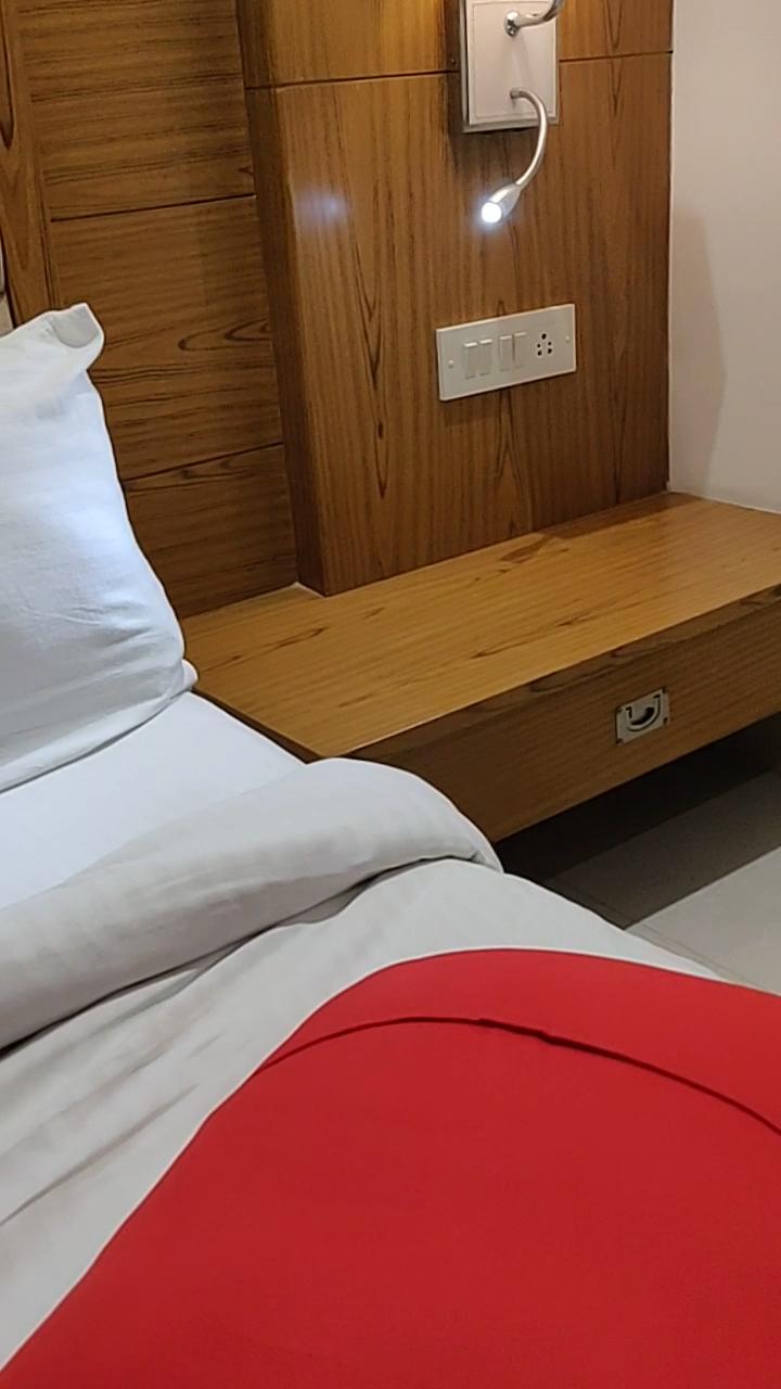 Hotel STAR SUITES Chattarpur – photo 2