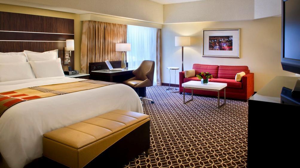 New York Marriott Marquis – photo 4