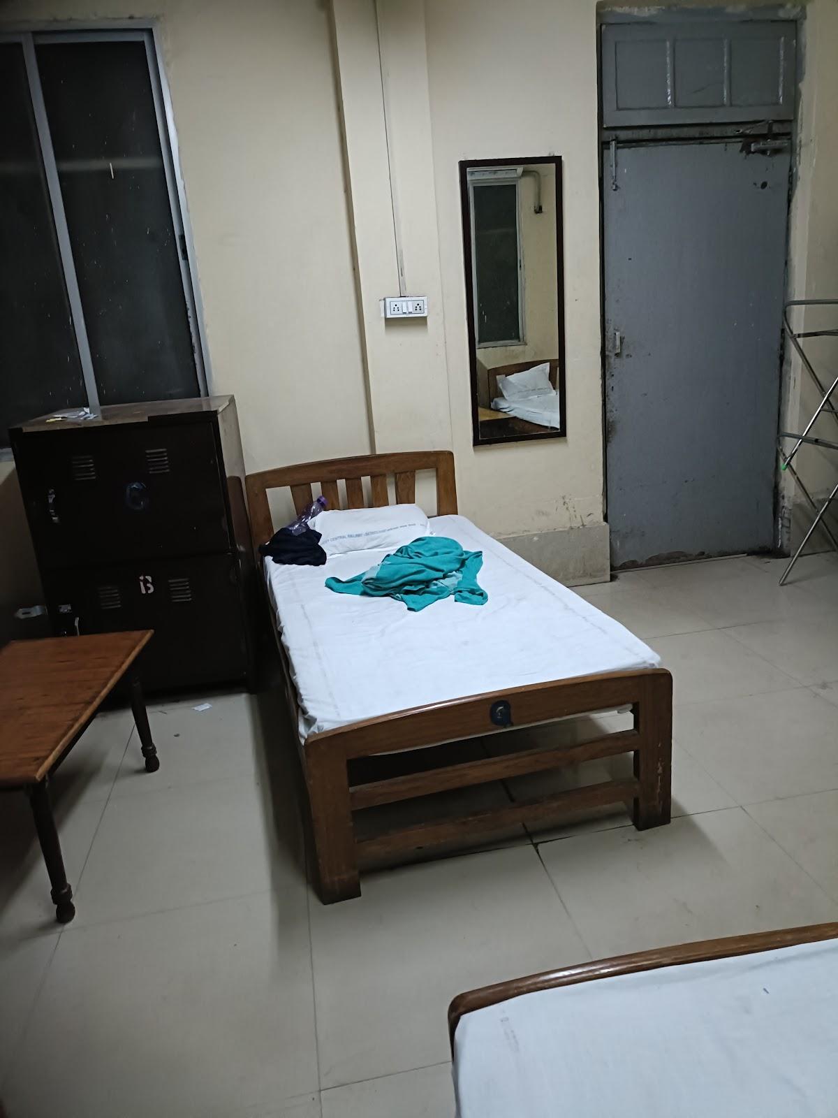 Bhopal Junction Dormitory – photo 4