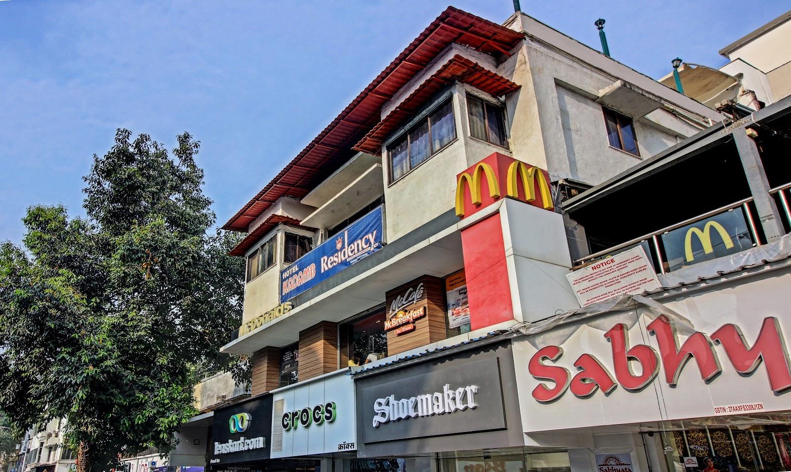 Kadamb Residency - Hotel in Khar West – photo 1