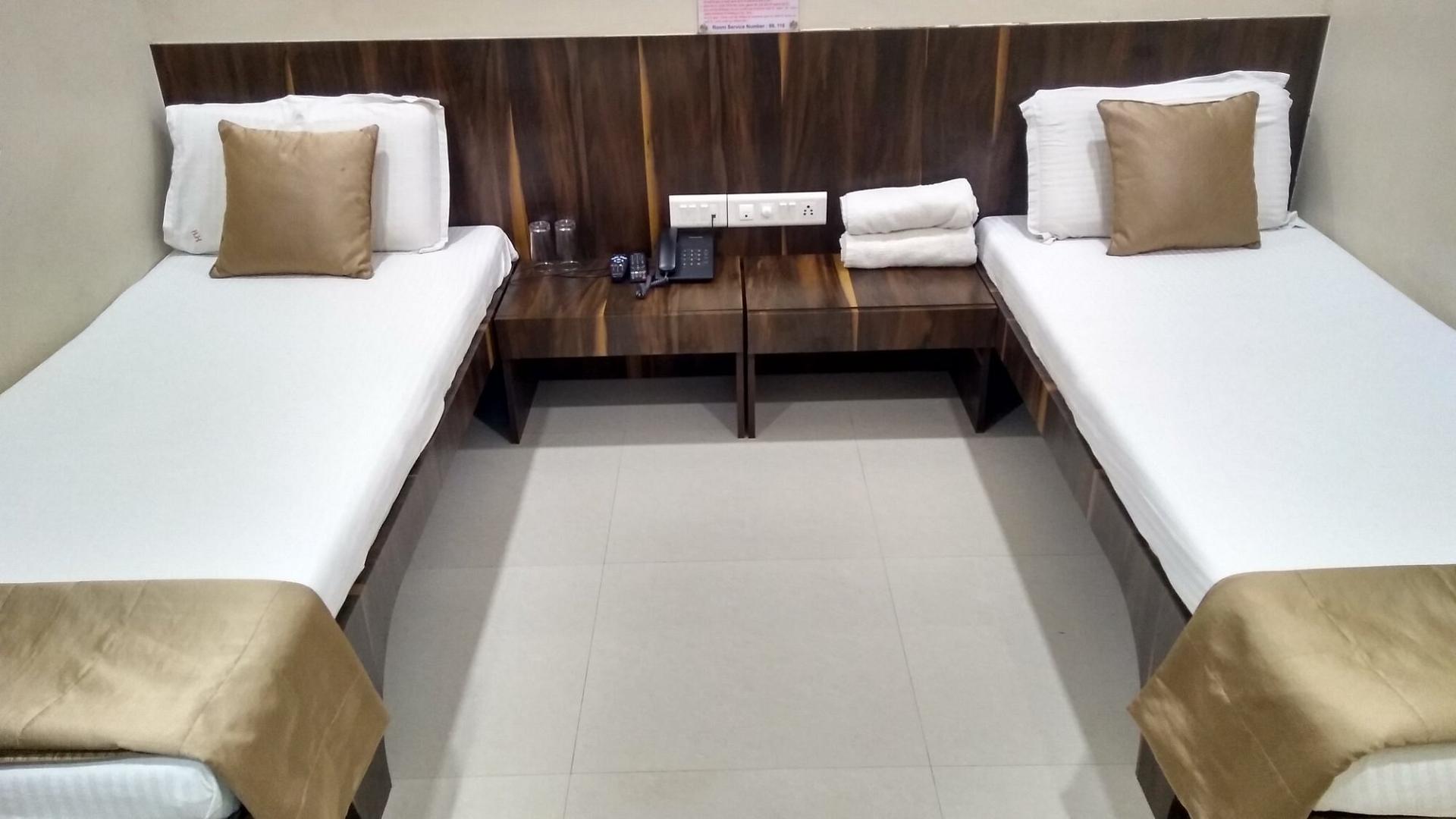 Hotel Honest (5 mins from Borivali Station) – photo 3