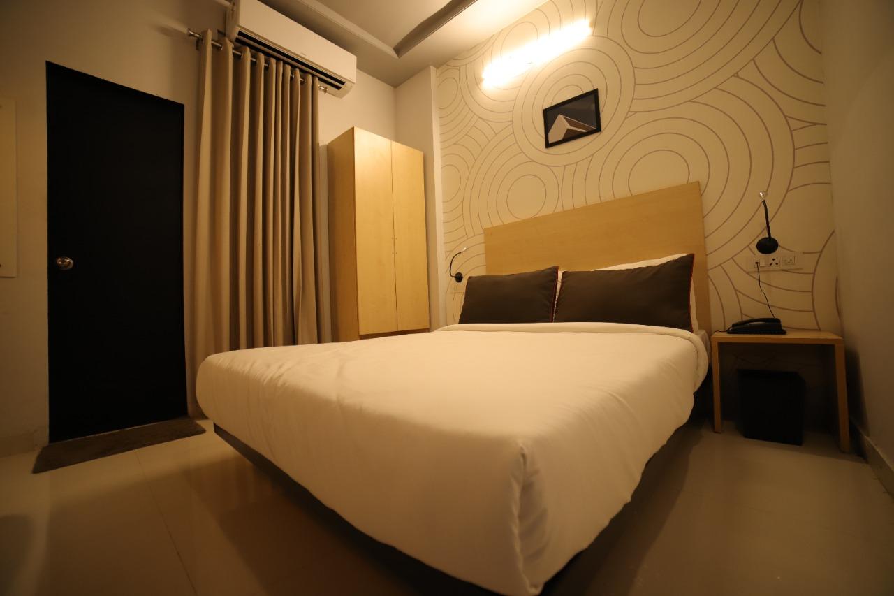 HOTEL GRAND CAPITOL – photo 2