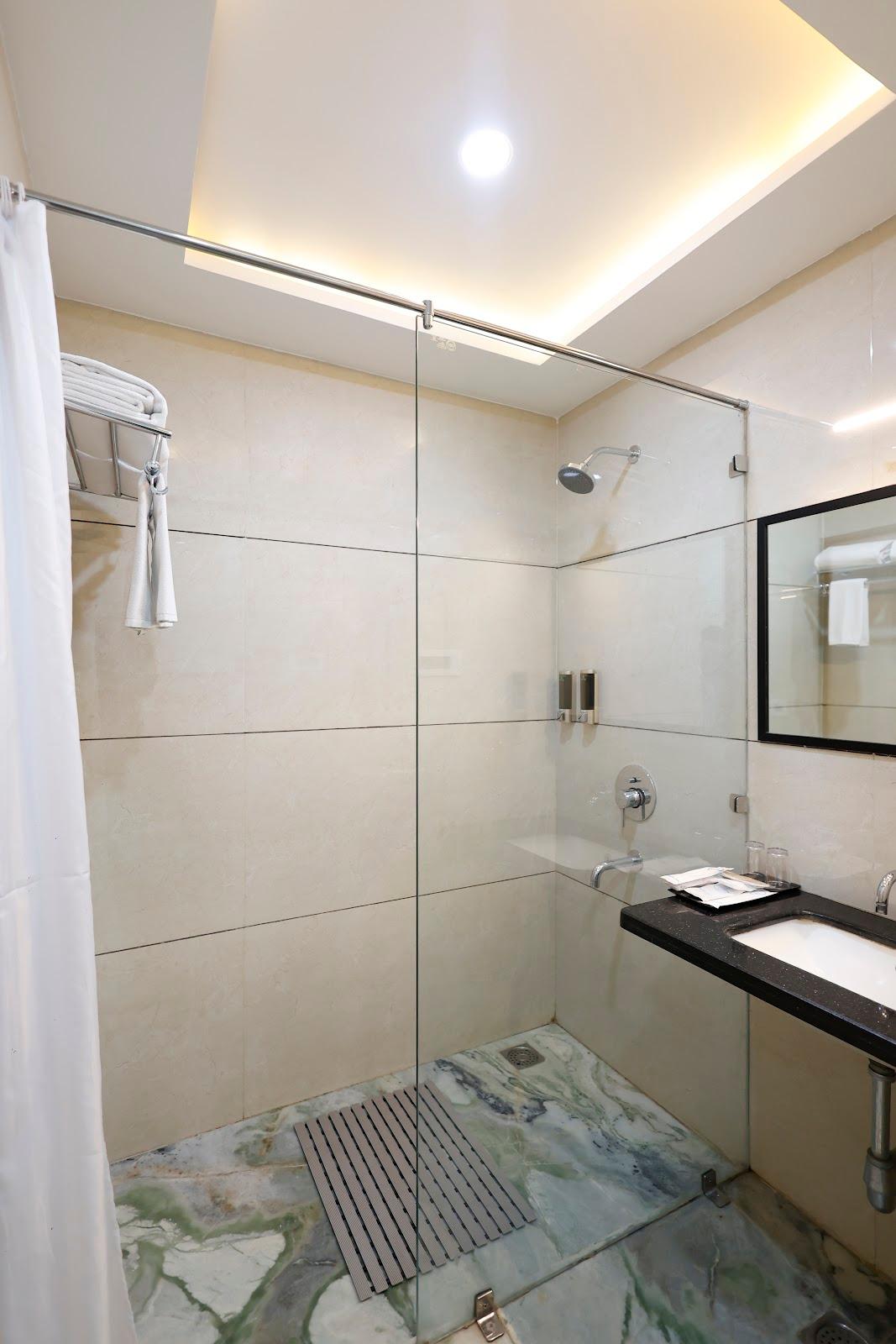 Hotel Dolphin Grand, Varanasi – photo 4