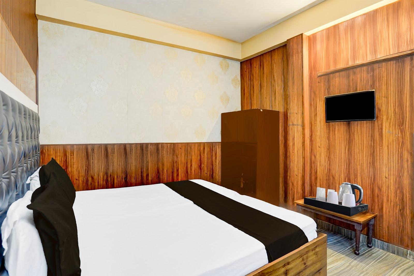 Super Hotel O Dehradun City Centre Downtown – photo 2