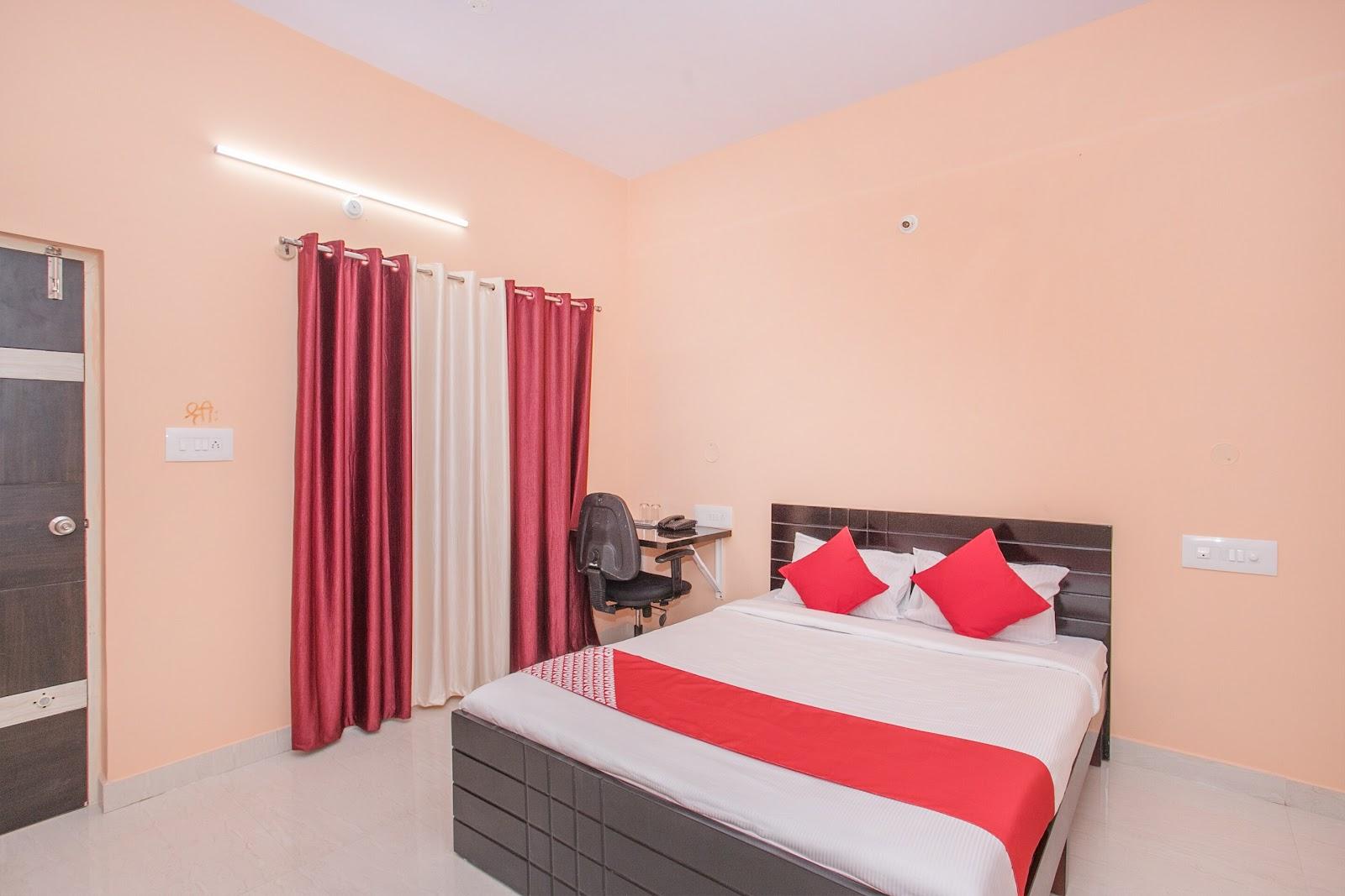 Hotel Metro Stays – photo 1
