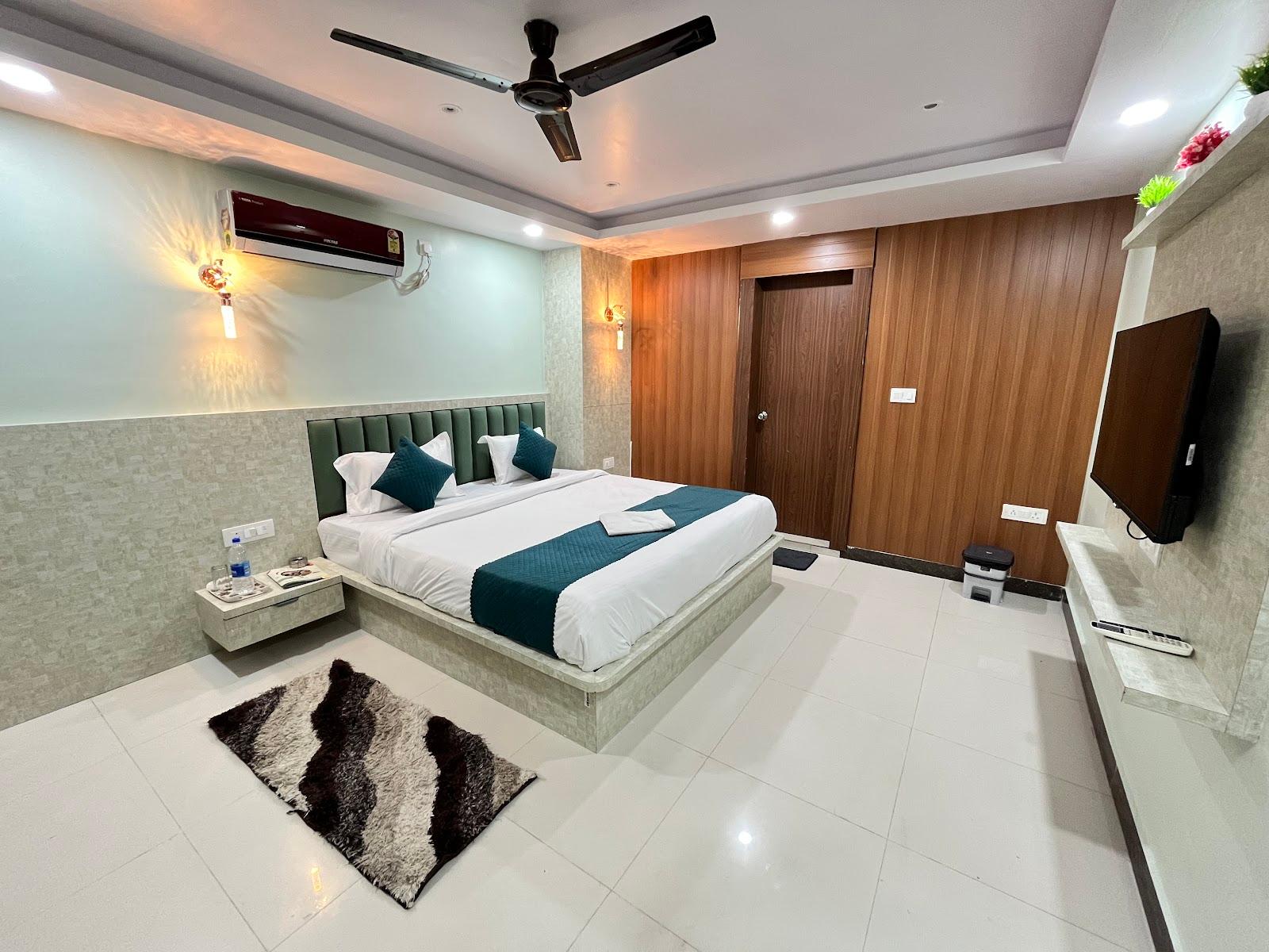 Hotel Soneva Inn – photo 2