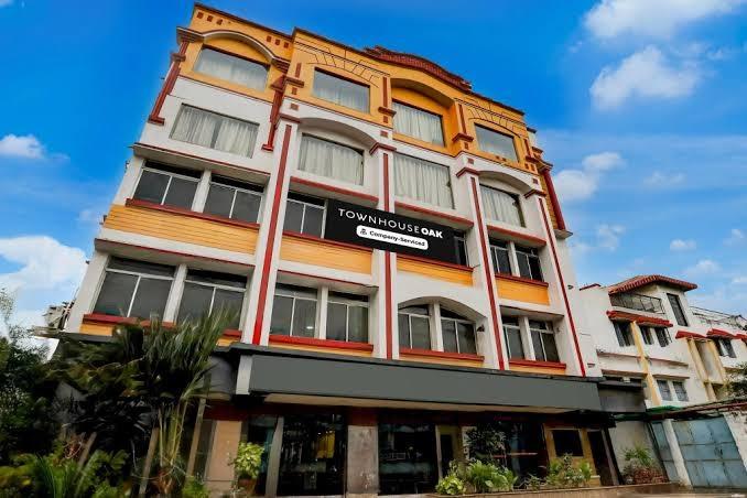 Super Townhouse Oak Dhanbad Near SSLNT College formerly Kapson – photo 4