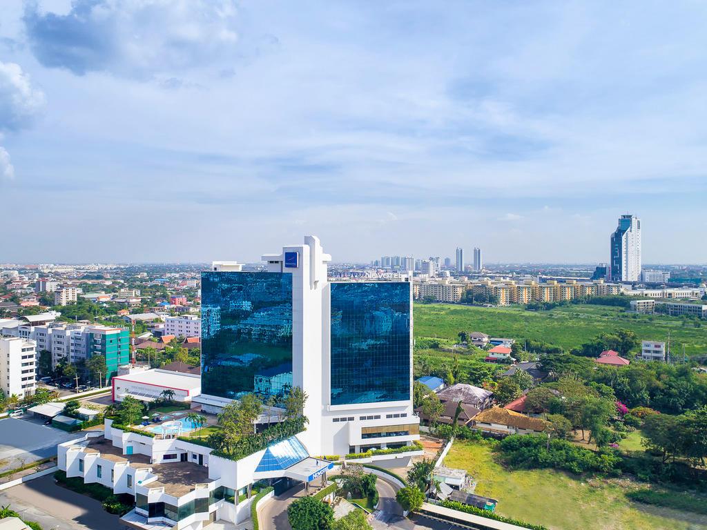 Novotel Bangkok Bangna – photo 1