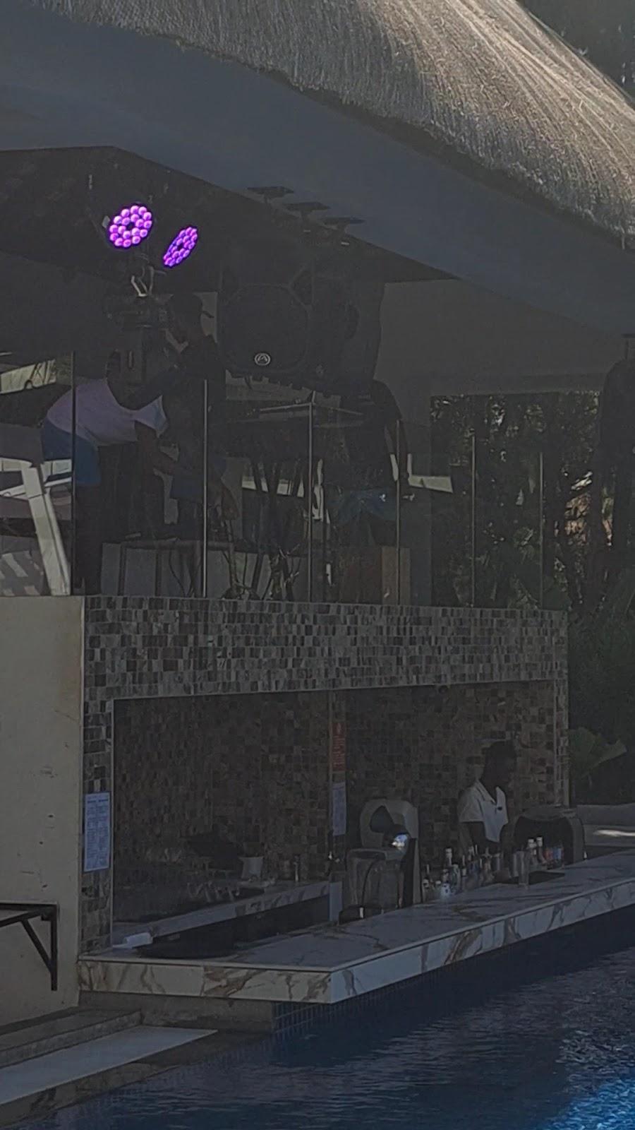 Ocean's Creek Beach Hotel – photo 2