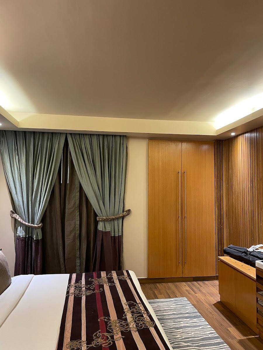 Udman Hotel Panchshila Park
