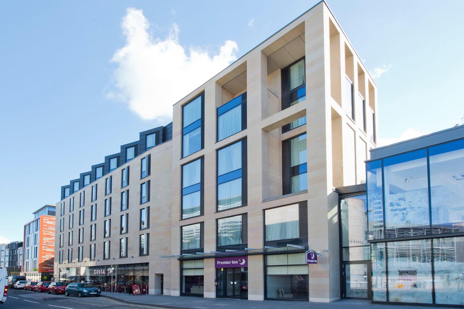 Premier Inn Edinburgh City Centre Royal Mile hotel – photo 1