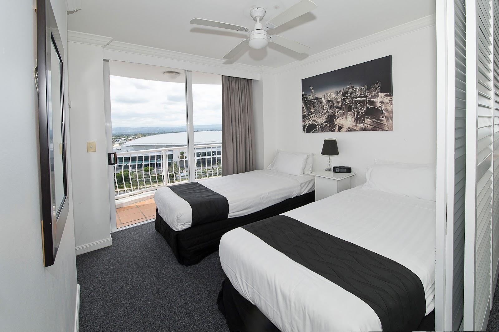 Broadbeach Holiday Apartments – photo 2